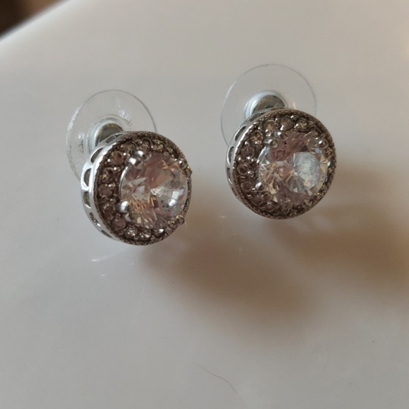 Premier Design Necklace and Matching Earrings - Picture 3 of 4